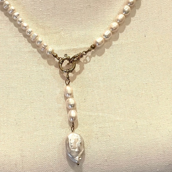 Pearl and Paperclip Chain Necklace Double Señorita Clasp GoldTone Long Lariat - Picture 6 of 15